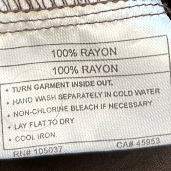 ARIAT/ RARE/ Vintage/ Brown Long Sleeve/ top with cut out design in back, LG - Picture 6 of 9